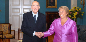 Presidente italiano visitó en La Moneda a Bachelet.